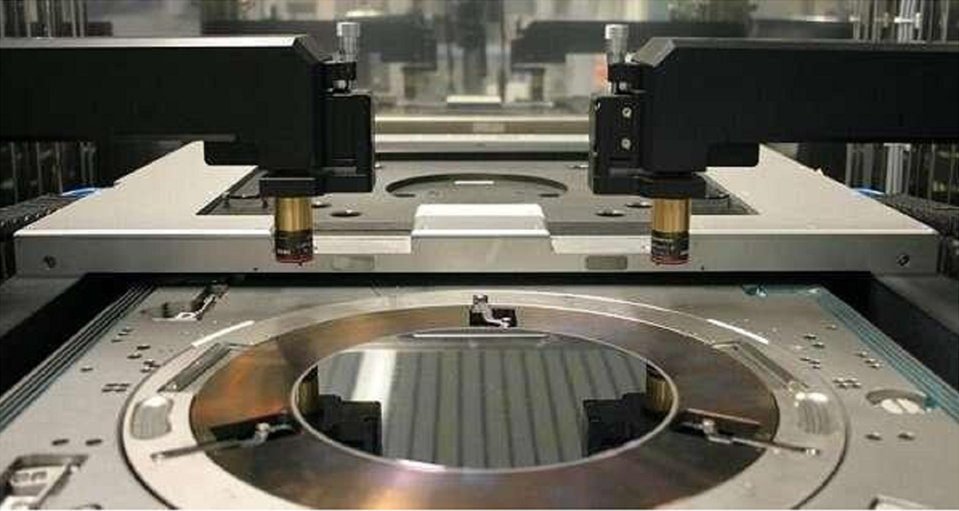 Gold coated infrared lamp for semiconductor